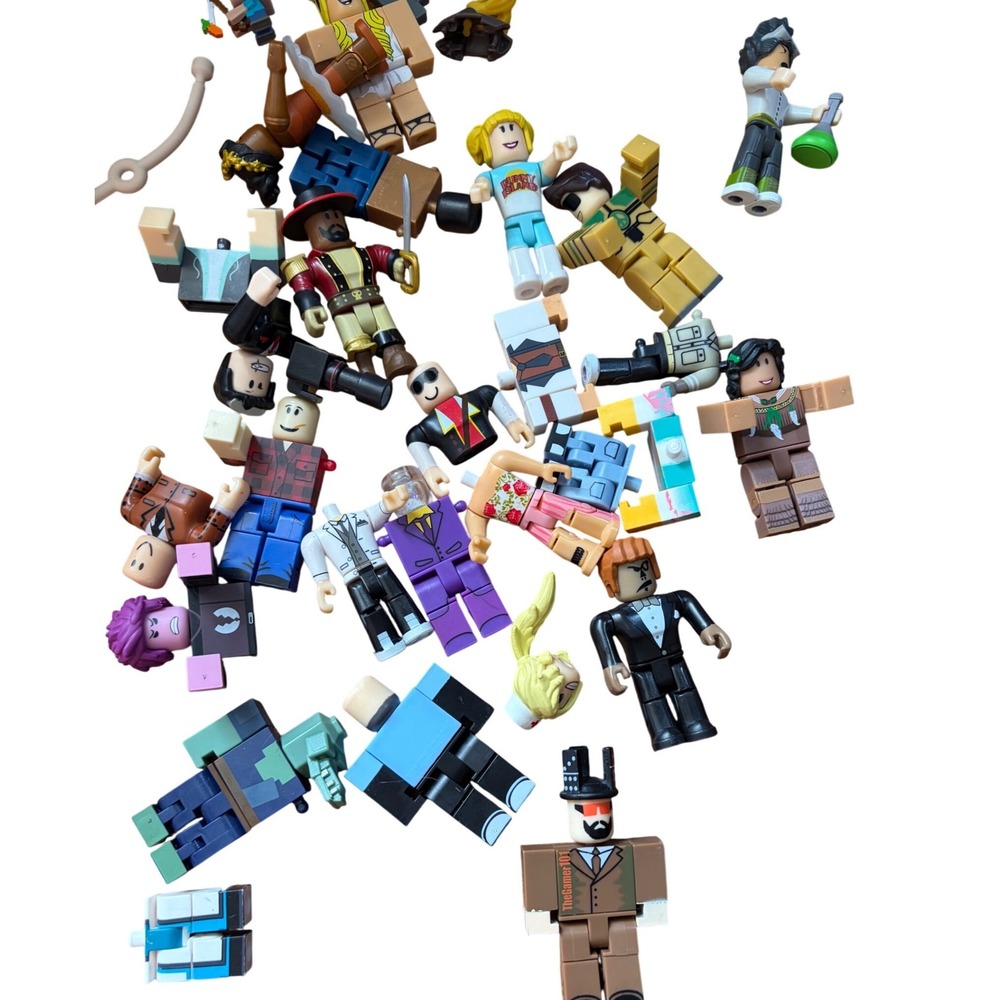 Roblox Action Figure Lot Mixed Characters Accessories Weapons Mini Figures Set